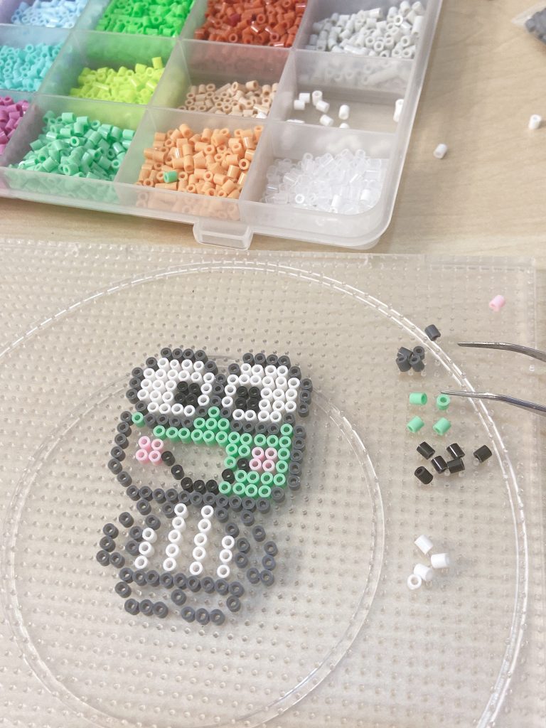 サンリオ ドット絵 小さいけろけろけろっぴのアイロンビーズ ドット絵図案 24 16 ピクセルのすばこ